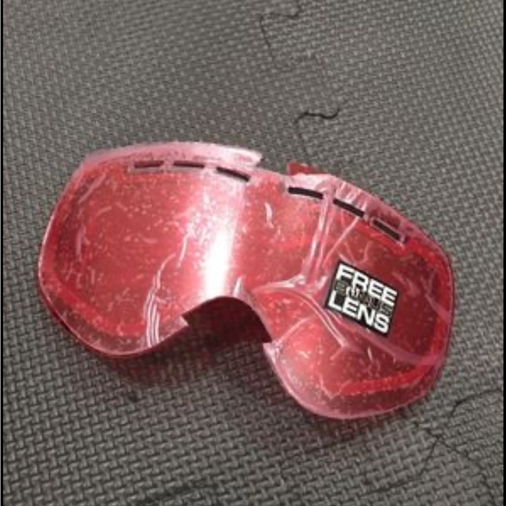Electric ski goggle with extra lens